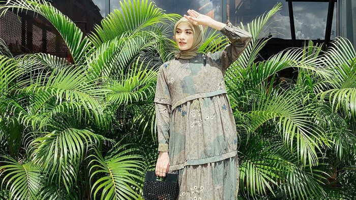 Rahasia Wajah Awet Muda Donita Meski Usia Sudah Mau Kepala 4