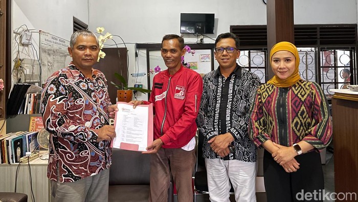 DPD PSI Kabupaten Magelang melaporkan dugaan pergeseran suara pemilu 2024 di Bawaslu Kabupaten Magelang.