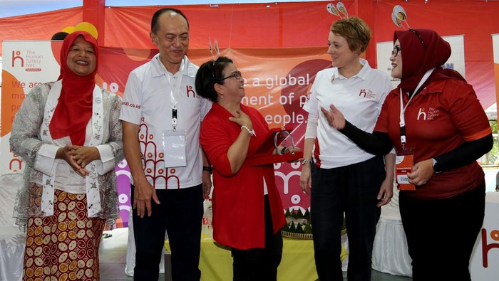 Edukasi Finansial dan Kelas Parenting untuk Perkuat Peran Perempuan Generali Indonesia bersama dengan Komunitas Ibu Profesional gelar sesi edukatif tentang Keuangan Keluarga dan Parenting Insight pada The Human Safety Net Day 2024. Begini potretnya.