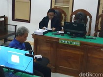 Eks Bupati Samosir Mangindar Simbolon Dituntut 4 Tahun Penjara
