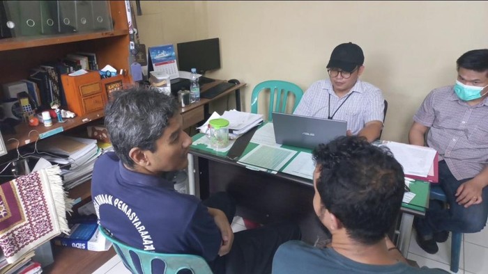 Eks Dirops PT Timah diperiksa penyidik Jampidus Kejagung (kiri).