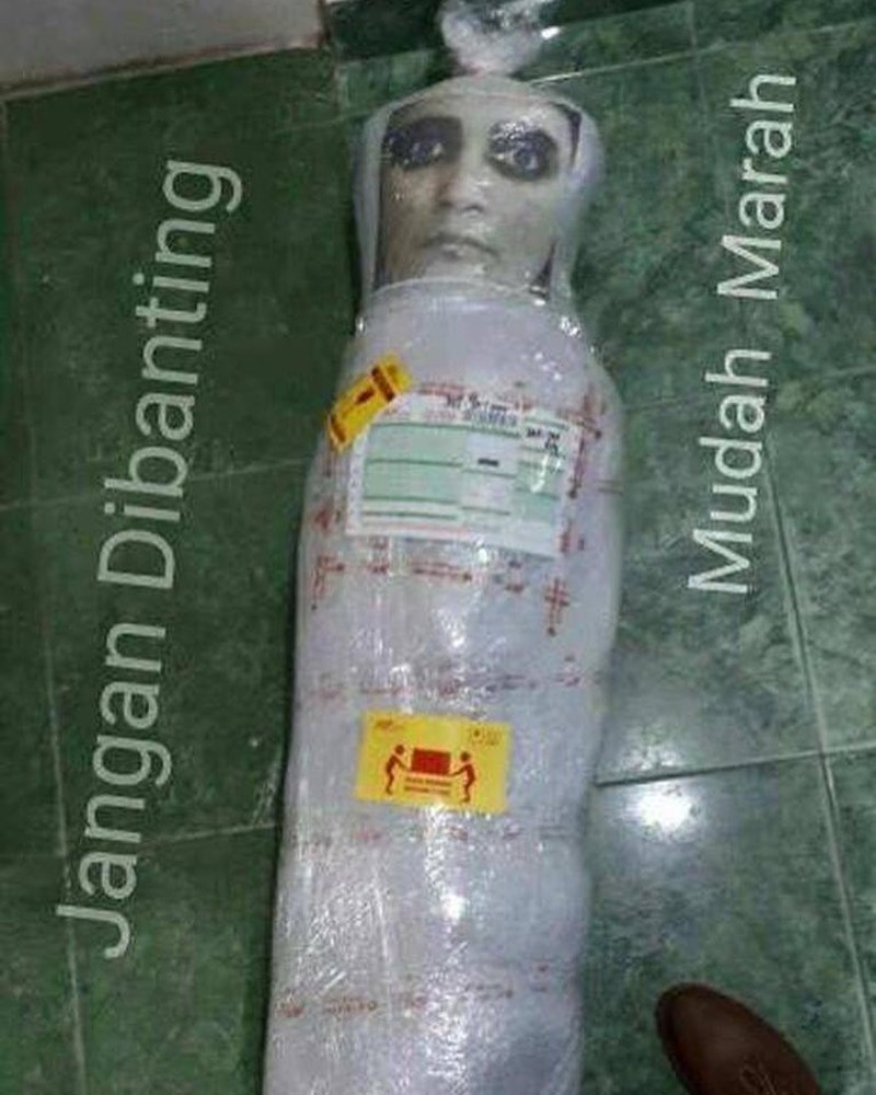 Harus ekstra sabar deh kalau jualan online. Kayaknya nggak cocok buat orang yang kesabarannya setipis tisu.