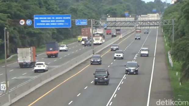 Jalan Tol Jakarta-Cikampek.
