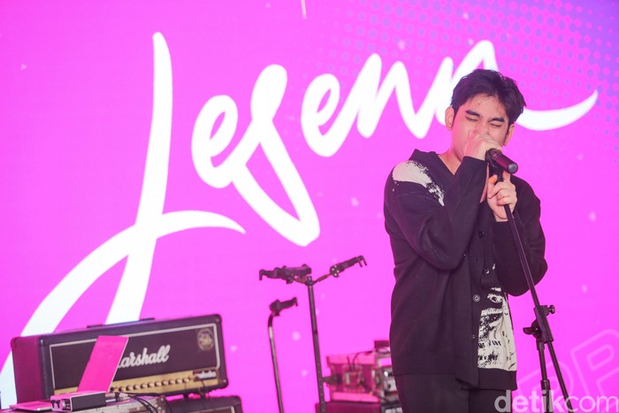 Jesenn saat menghadiri dPop Music Day 2024