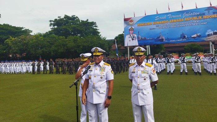 KSAL Laksamana M Ali (tengah)-(Kurniawan-detikcom)