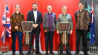 Adalah Deakin University Australia dan Lancaster University Inggris yang akan membuka kampus luar negeri pertama mereka di Bandung, Jawa Barat, demikian dilansir dari rilis Kedubes Australia. Foto: (Dok Kedubes Australia)