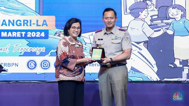 Menteri Keuangan Sri Mulyani dan Menteri ATR/BPN Agus Harimurti Yudhoyono (Ist Kiki Maulana/Kementerian ATR/BPN)