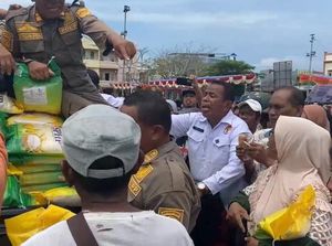 Permintaan Maaf Kadis Perindag Baubau Teriaki Warga Pencuri Saat Antre Beras
