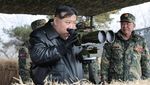 Momen Kim Jong Un Pantau Langsung Latihan Perang Militer Korut