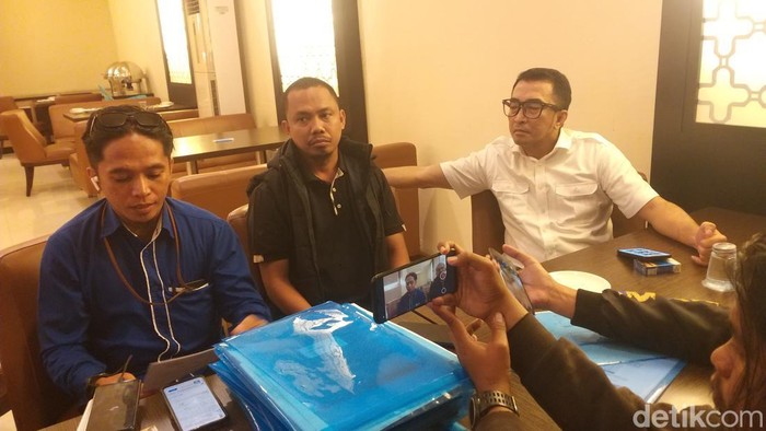 Direktorat Saksi NasDem Sulsel menggelar konferensi pers di Hotel Grand Asia, Kamis (7/3/2024)