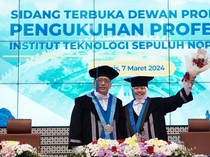 Couple Goals! Pasutri Ini Dinobatkan Jadi Profesor ITS Bersamaan