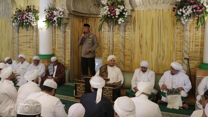Polres Metro Tangerang Kota menggelar doa bersama ulama menyambut Ramadan.