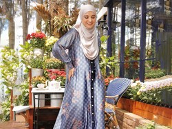 8 Gaya Hijab Syari ala Artis yang Bisa Jadi Inspirasi Baju Lebaran 2024