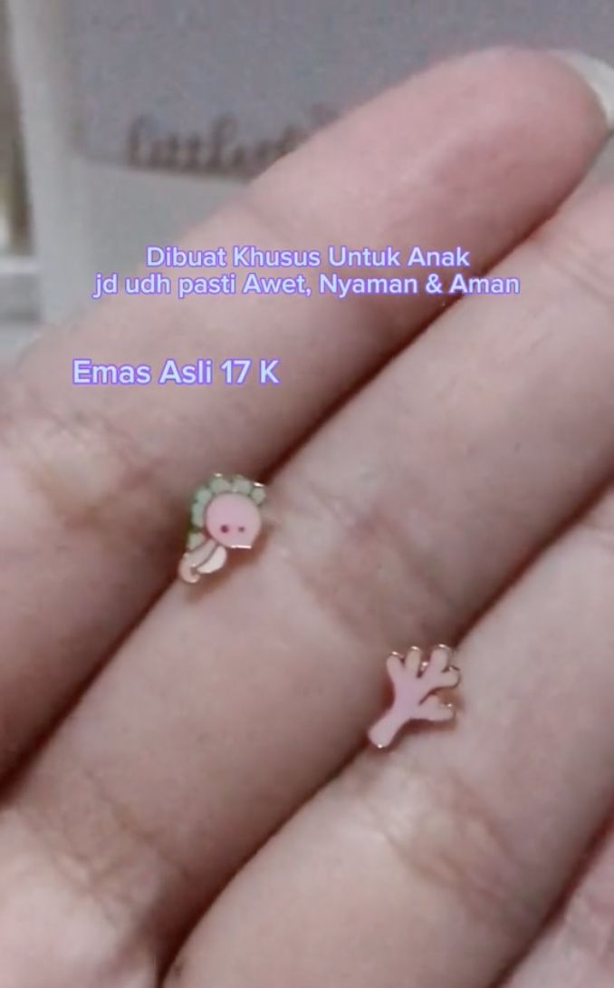 Souvenir ultah Ameena Souvenir ultah Ameena