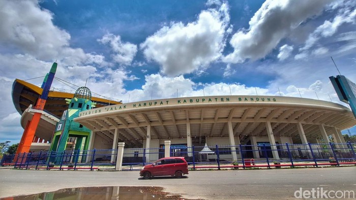Stadion Si Jalak Harupat.