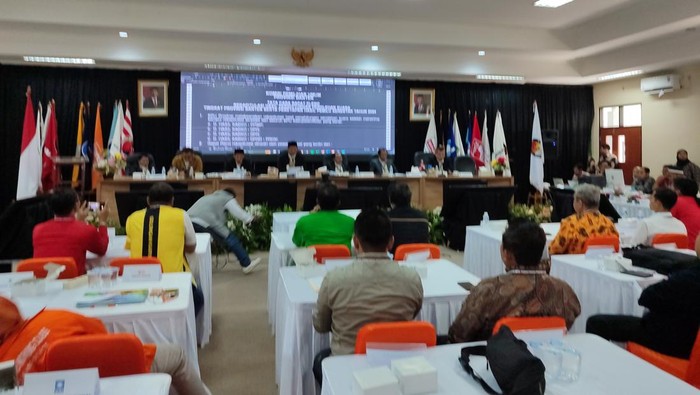Suasana Pleno KPU Banten (Foto: Bahtiar/Detikcom)