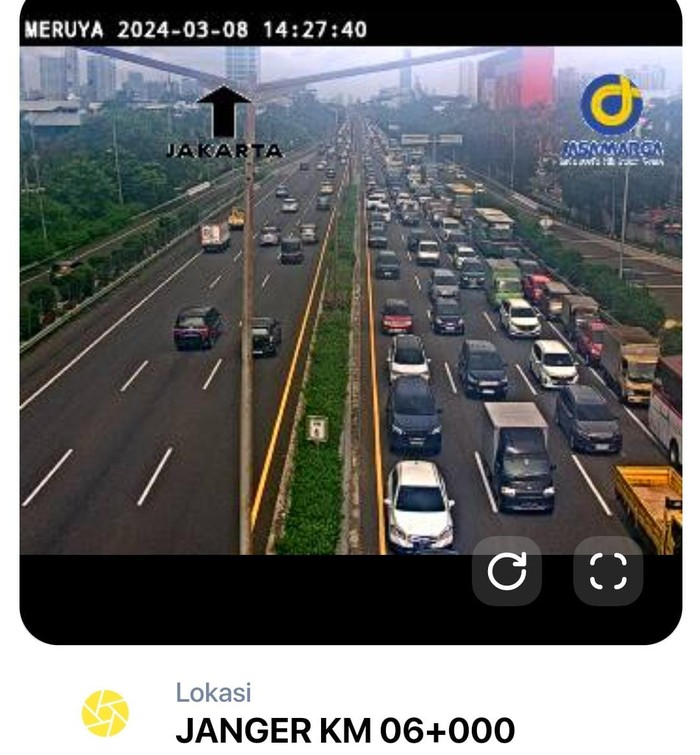 Tangkapan layar kemacetan di ruas Tol Jakarta-Tangerang akibat tabrakan beruntun (dok. Travoy)