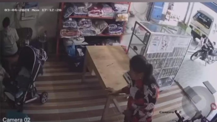 Tangkapan layar video yang menarasikan seorang wanita diduga memeras warga. (taputinfo/Instagram)