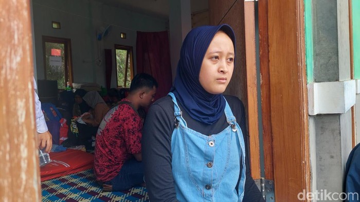 Vera, Penyintas Pergerakan Tanah di Rongga, Kabupaten Bandung Barat.