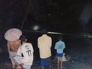 Sungai Cibareno Meluap, Warga Perbatasan Jabar-Banten Siaga