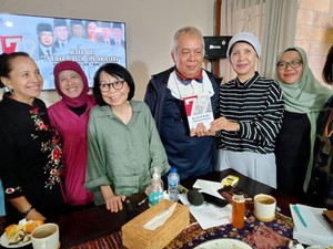 Separuh Jiwa Melayang Ketika Pecahan Lampu Kenai Presiden Soeharto