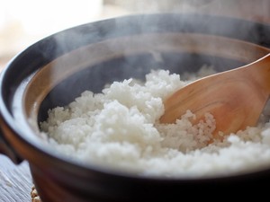 Mau Diet Tapi Tetap Makan Nasi? Ini 3 Alternatifnya