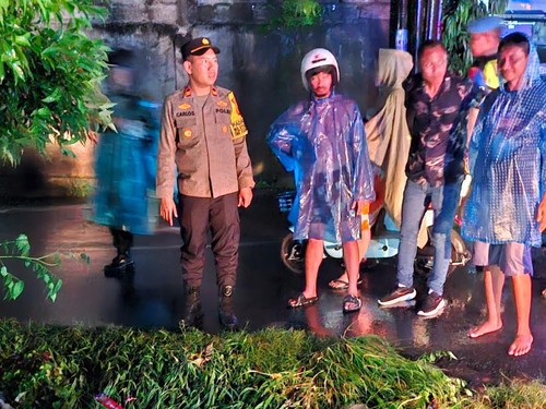 Seorang remaja di Jalan Kusuma Bangsa III, Banjar Adat Kusumajati, Desa Pemecutan Kaja, Denpasar Utara, Kota Denpasar tenggelam di gorong-gorong.