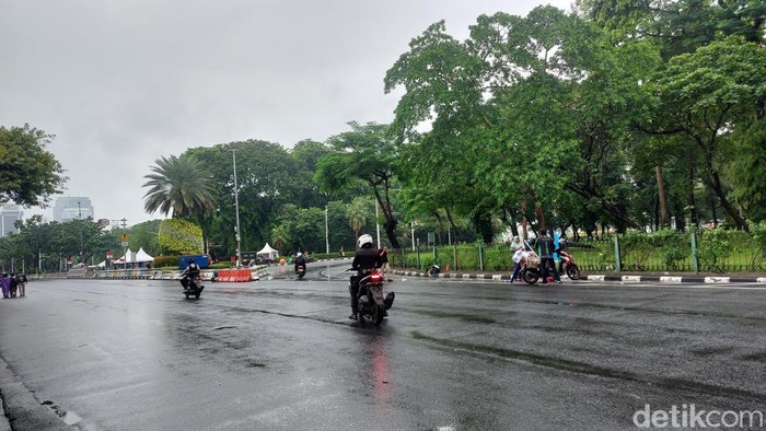 Aksi bela Palestina di depan Kedubes AS telah selesai. Jalan Medan Merdeka Selatan, Gambir yang sebelumnya ditutup kini dibuka kembali. (Rumondang N/detikcom)