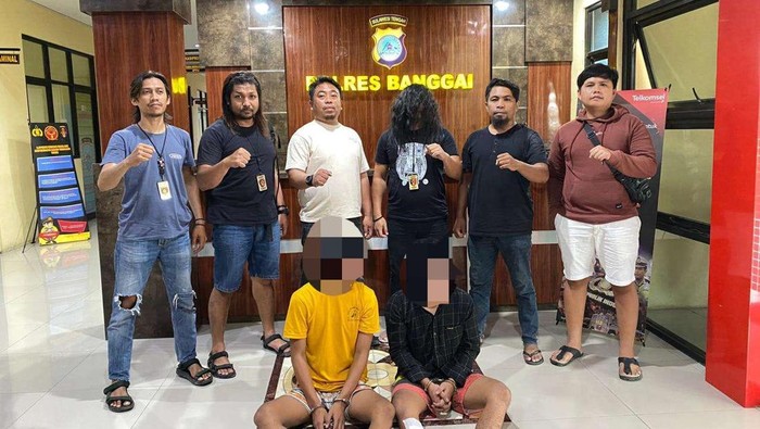 Dua buron kasus pengeroyokan sopir Direktur PDAM Luwuk ditangkap.