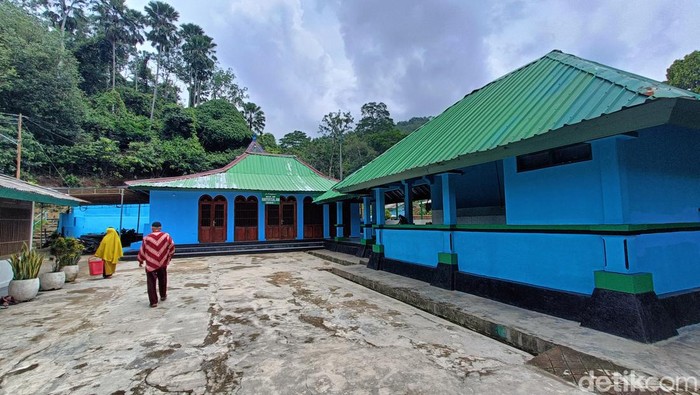 Jemaah Islam Aboge yang berada di Masjid Saka Tunggal Baitussalam, Desa Cikakak, Kecamatan Wangon, Kabupaten Banyumas. Foto diunggah Sabtu (9/3/2024)