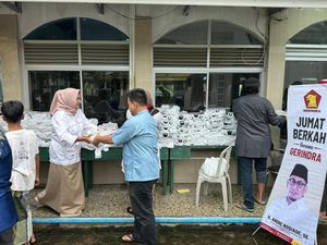 Andre Rosiade Gelar Jumat Berkah di Lubuk Begalung