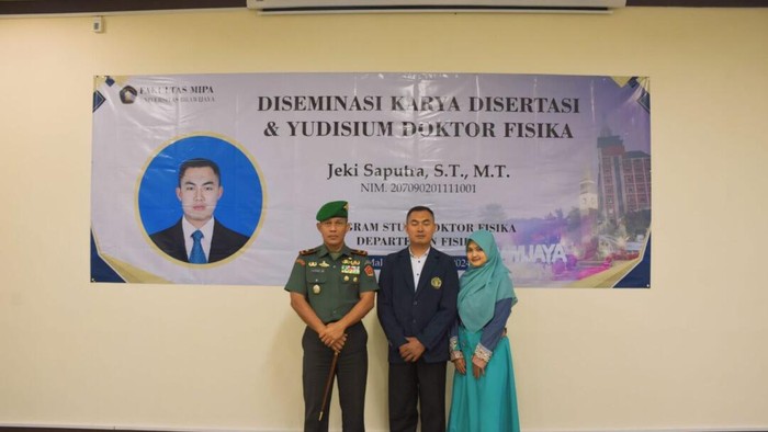 Lettu Arh Jeki Saputra berhasil meraih gelar S3 di Universitas Brawijaya (UB)