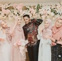 Perkenalan Mamat dan Nafha diketahui berawal dari challenge viral ‘Pacarku Superstar’. Kala itu video Nafha saat mengikuti challenge tersebut sempat menjadi viral. Foto: Instagram/@nafhafirah