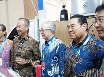 Menperin Sambangi Booth Daihatsu di GIICOMVEC, Lihat-lihat Gran Max Modifikasi