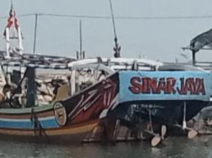 Nelayan Gresik yang Kapalnya Terbalik Masih Hilang, Pencarian Terus Dilakukan