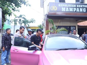 3 Kali Mercy Merah Curian Eks Sopir Pindah Tangan hingga Jadi Pink