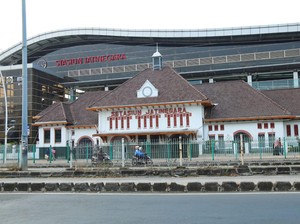 Ada Peringatan HUT TNI, Penumpang 26 KA Ini Bisa Berangkat dari Jatinegara