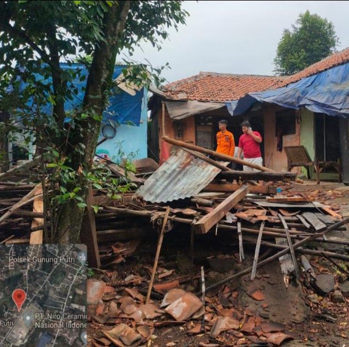 Rumah ambruk di Bogor (dok istimewa)