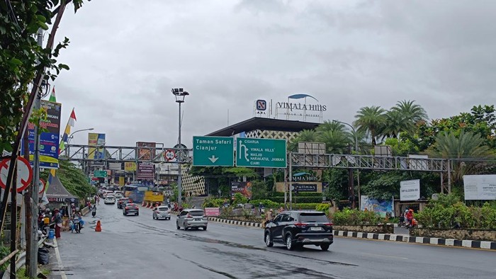Suasana One Way Arah Puncak Bogor