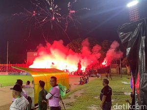 PSBS Biak Sempat Permalukan Semen Padang 3-0 Sebelum Laga Ricuh-Dihentikan