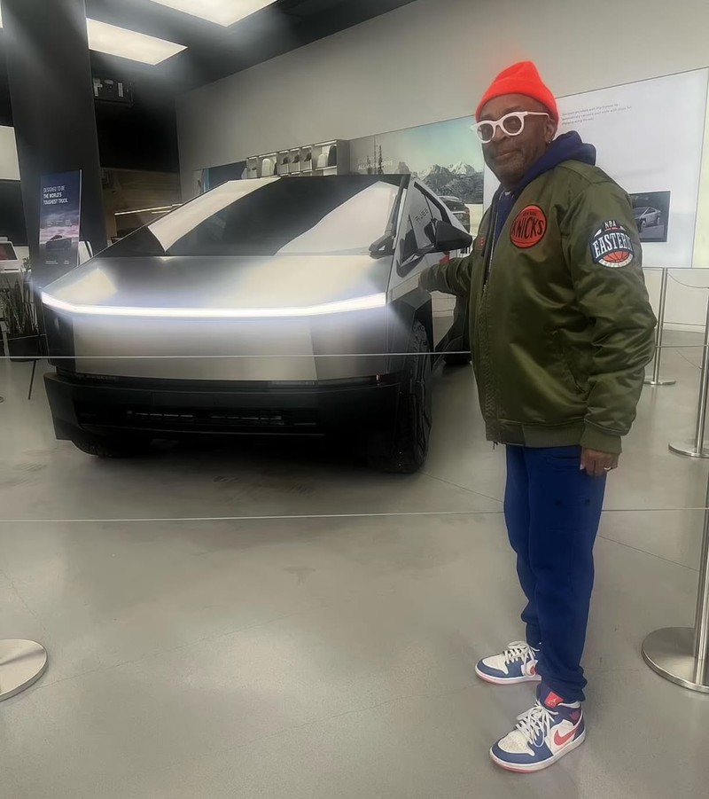 Tesla Cybertruck