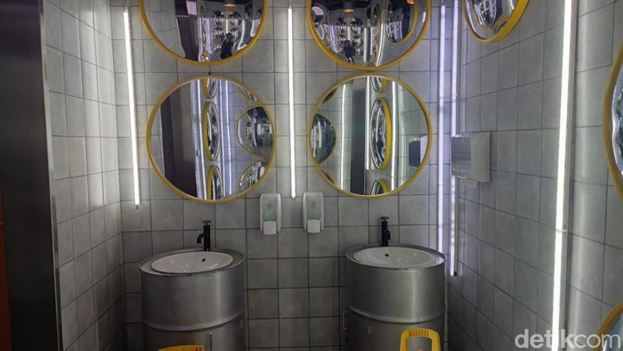 Toilet instagramable di mal Jakarta/Irfan Indra Pangestu
