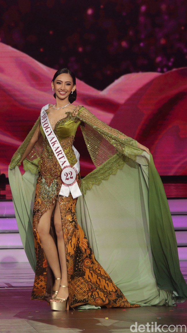 Gelar Puteri Indonesia Lingkungan 2024 jatuh kepada Sophie Kirana asal Yogyakarta. Foto: Rifkianto Nugroho/Detikcom