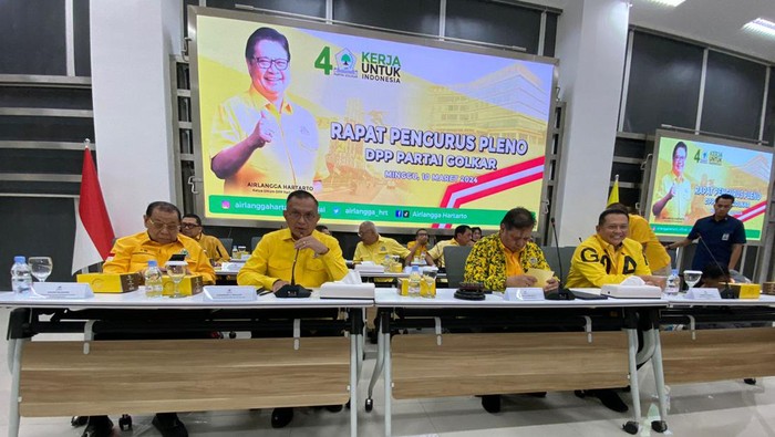 Airlangga Hartarto hingga Bamsoet hadiri rapat pleno Golkar