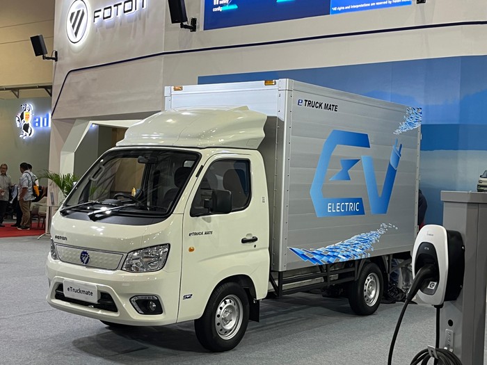 Foton luncurkan tiga mobil niaga bertenaga listrik di GIICOMVEC 2024