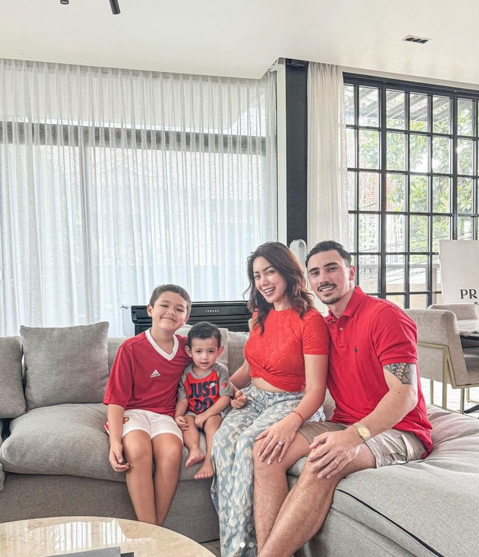 Jessica Iskandar Jessica Iskandar dan El Barack