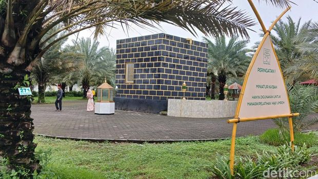 Kurma Park Pasuruan. wisata edukasi kurma pertama di Indonesia.