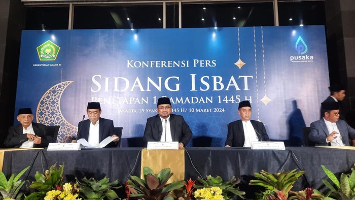 Menag Yaqut Cholil Qoumas menggelar konferensi pers sidang Isbat awal Ramadan