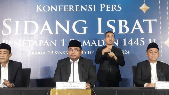 Menag Yaqut Cholil Qoumas menggelar konferensi pers sidang Isbat awal Ramadan