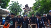 Rute Pawai Ogoh-Ogoh ini, diawali dari Bali Kota Surabaya menuju Jalan Sedap Malam, Jimerto kemudian Wali Kota Mustajab.